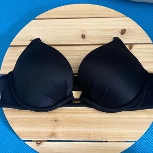 NWOT Victoria’s Secret Plunge Push-up Bra